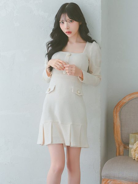 スクエアネック ワッフルニット 長袖 ボックスプリーツ フレアミニドレスのイメージ画像3