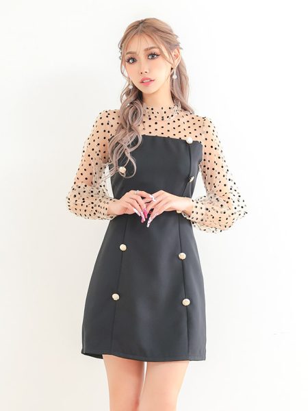ハイネック×ドット柄パフスリーブのAラインドレス。胸元を隠して清楚に見せる新人キャバ嬢必見の一着。